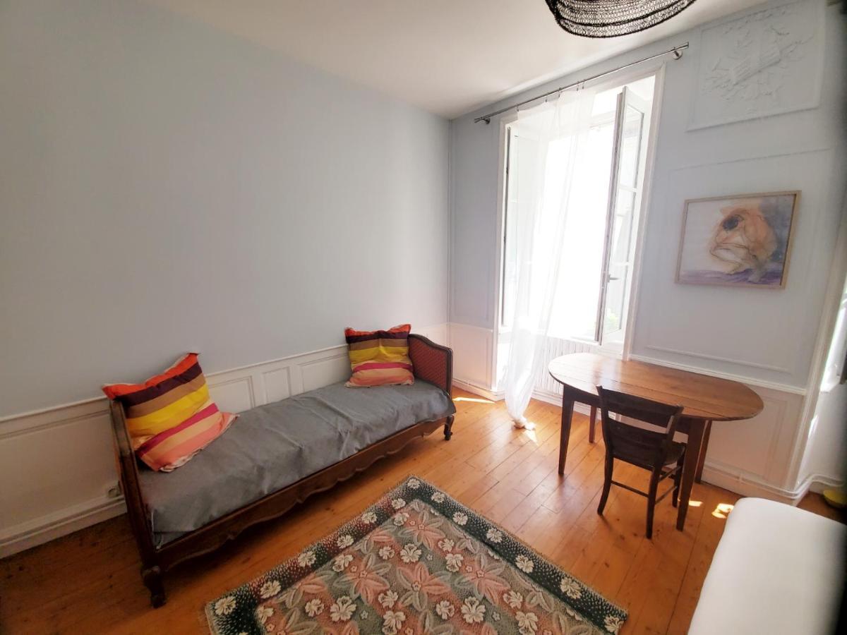 La Maison De Ville 76M2 Avec Terrasse De 22M2 La Rochelle  Exteriör bild