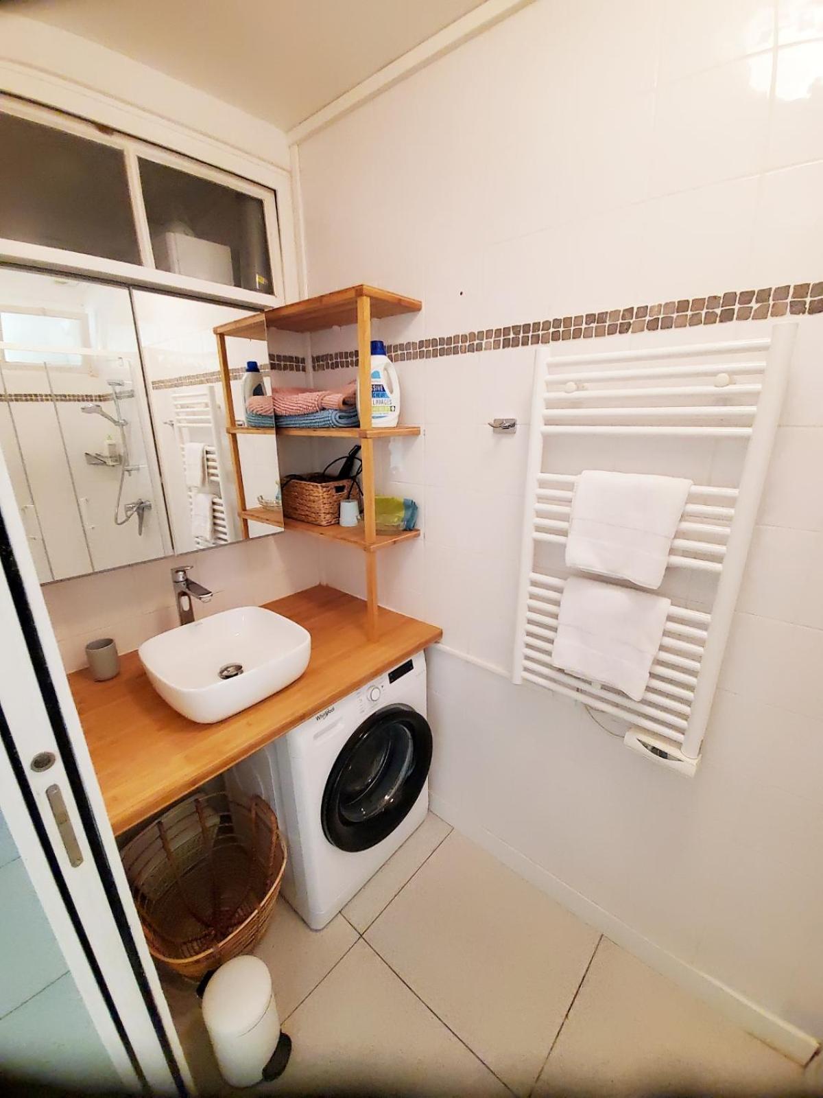 La Maison De Ville 76M2 Avec Terrasse De 22M2 La Rochelle  Exteriör bild
